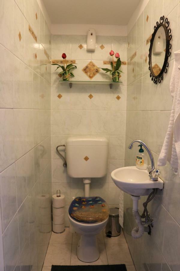 The Lakehouse Villa Neusiedl Am See Wienerstrasse 8 מראה חיצוני תמונה
