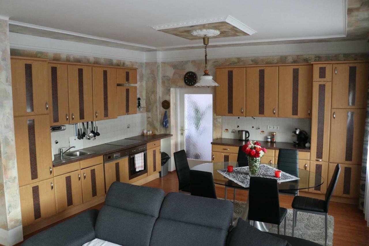 The Lakehouse Villa Neusiedl Am See Wienerstrasse 8 מראה חיצוני תמונה