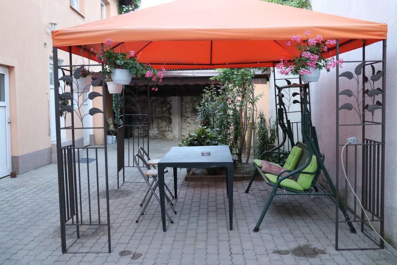 The Lakehouse Villa Neusiedl Am See Wienerstrasse 8 מראה חיצוני תמונה