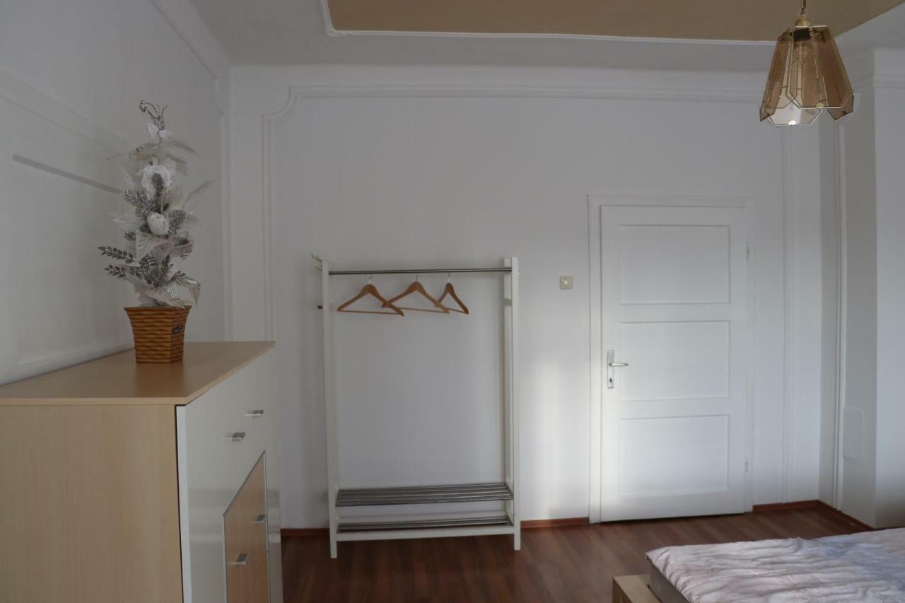 The Lakehouse Villa Neusiedl Am See Wienerstrasse 8 מראה חיצוני תמונה